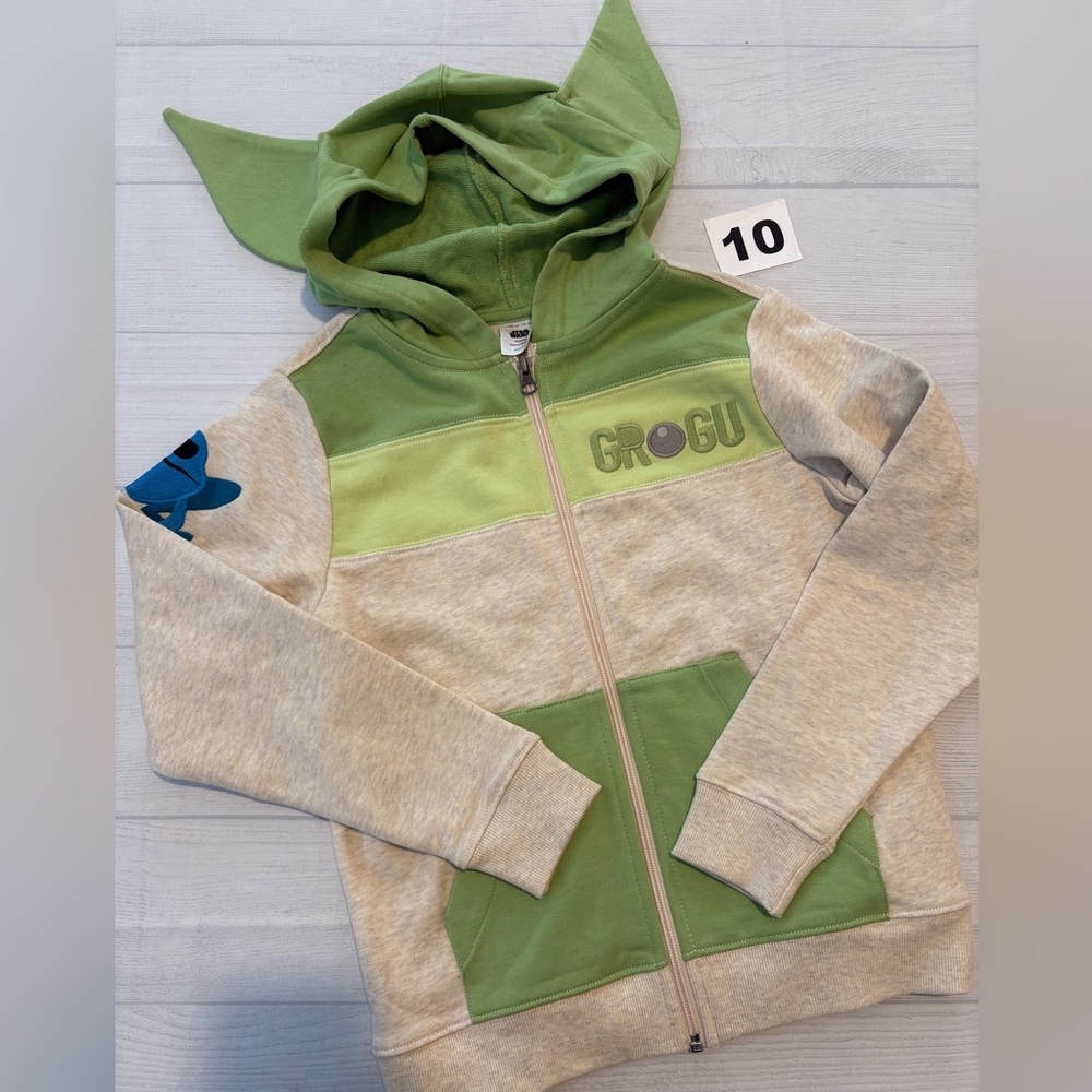 Hanna Andersson Green and Cream Grogu Kids Hoodie
